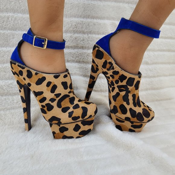 London Trash WYNNE Pony Hair 2" Platform 6.5" Heels - Picture 2 of 10